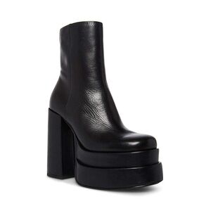 Steve Madden cobra platform boot